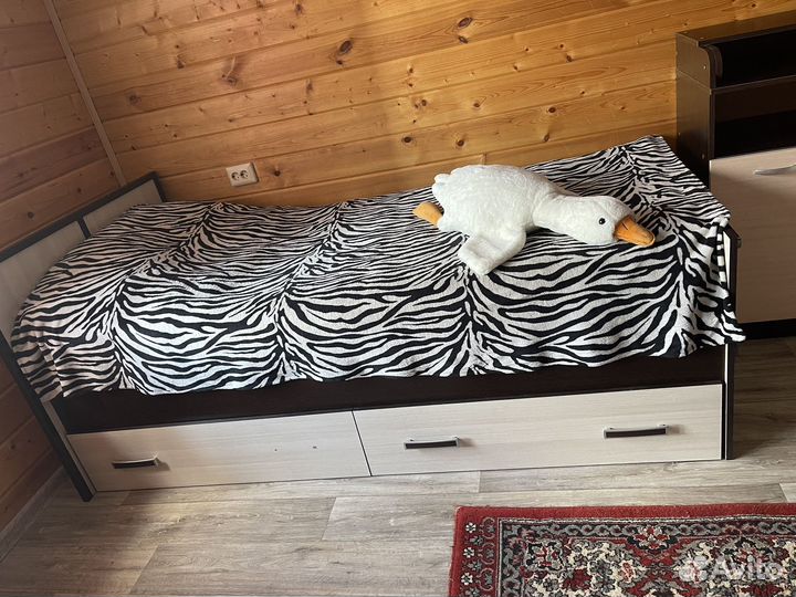 Кровать подростковая с матрасом