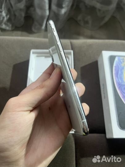Телефон iPhone Xs 64 gb