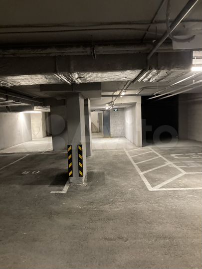 Машиноместо, 13 м²