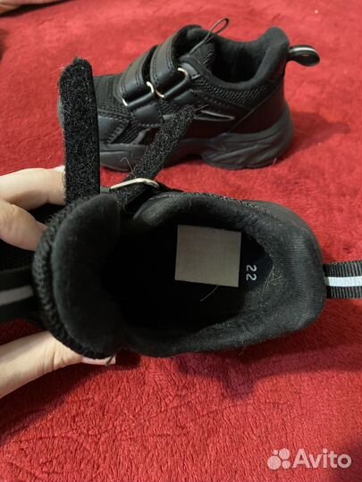 Кроссовки детские