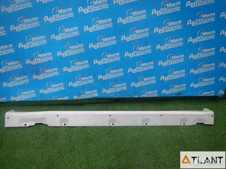 Порог правый toyota nadia