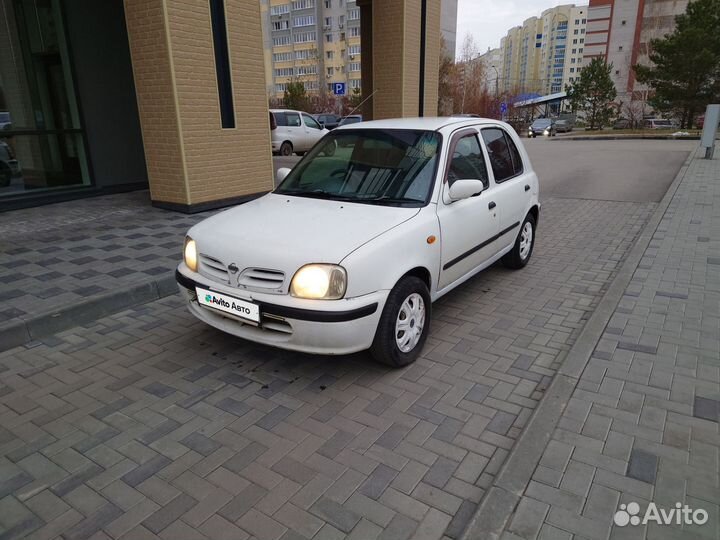 Nissan March 1.0 AT, 2000, 250 000 км