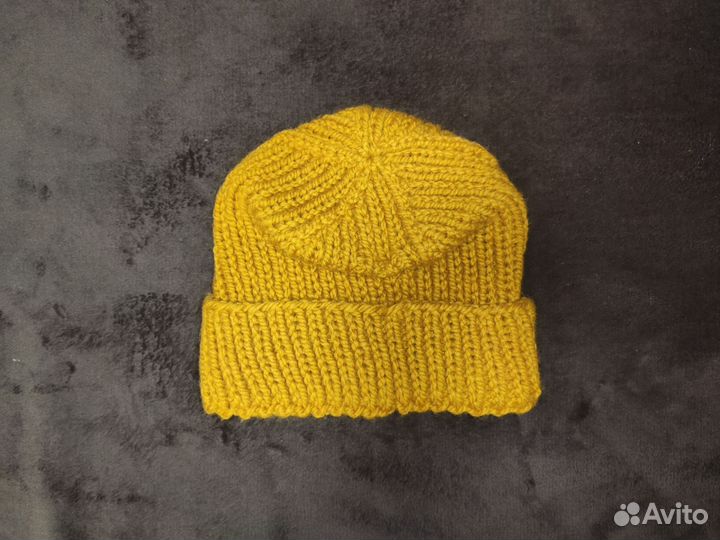 Шапки вязаные женские ручной работы