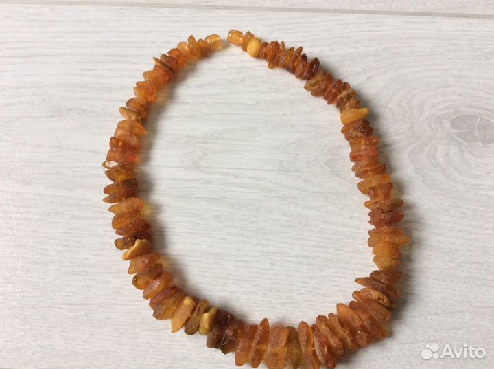 Янтарные бусы