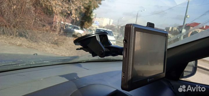 Автомобильный навигатор navitel C500