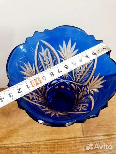 Ваза. Цветное синее кобальтовое стекло. ручная рез