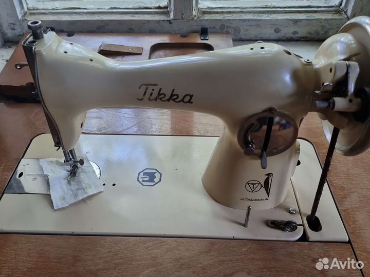 Швейная машинка Тикка