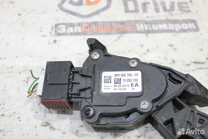 Chevrolet Cruze j300 Педаль газа