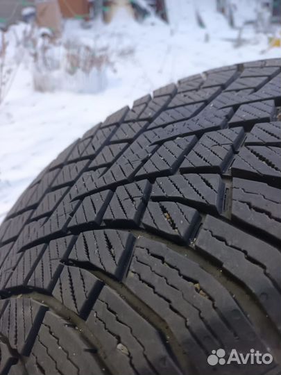 Nokian Tyres Hakkapeliitta R5 255/55 R18