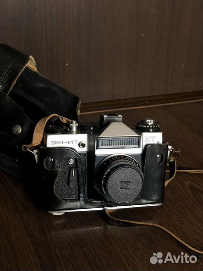 Плёночные фотоаппараты Зенит - Е и Зенит - ет