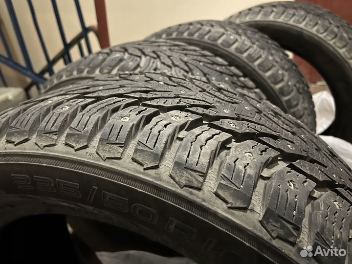 Nokian Tyres Hakkapeliitta 9 SUV 235/50 R18 101T