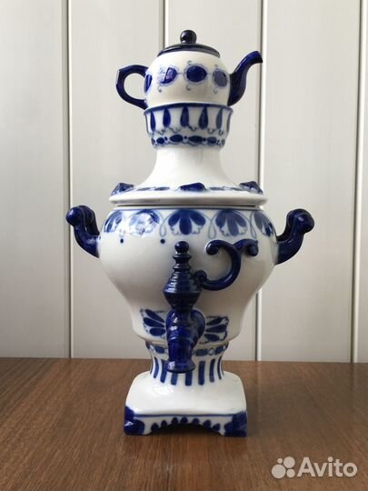 Декоративный самовар Гжель