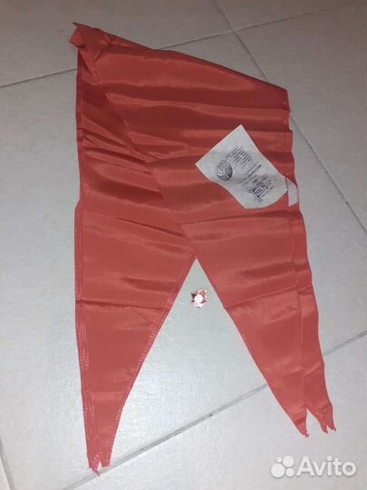 Пионерский галстук и значёк, СССР