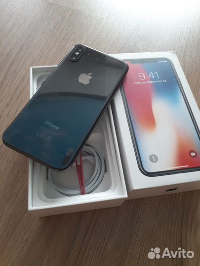 iPhone X, 64 ГБ