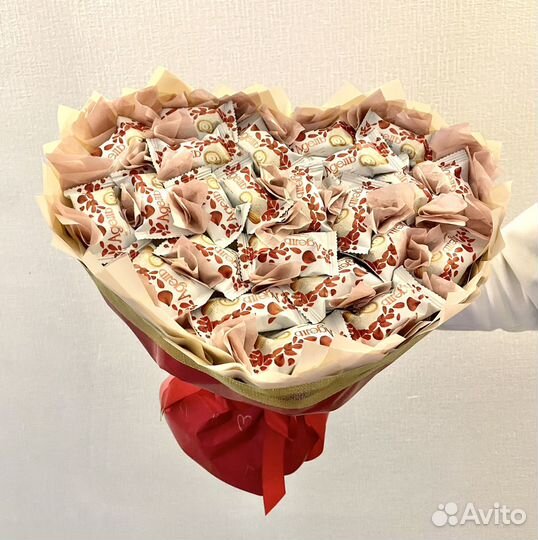 Сладкие букеты из Рафаэлло под заказ