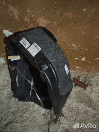 Подкрылок передний правый Toyota rav 4