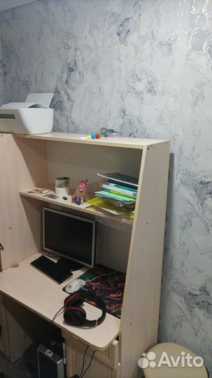 Компьютерный стол