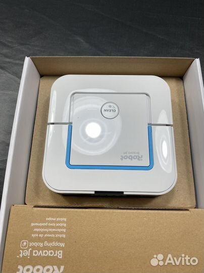Робот-полотер iRobot Braava Jet 240 моющий
