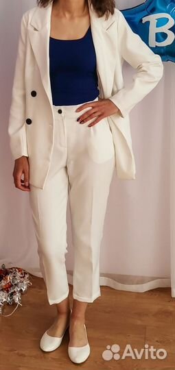 Брючный костюм женский