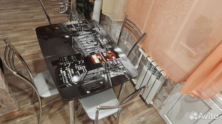 Стол обеденный со стульями