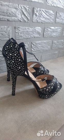 Босоножки черные