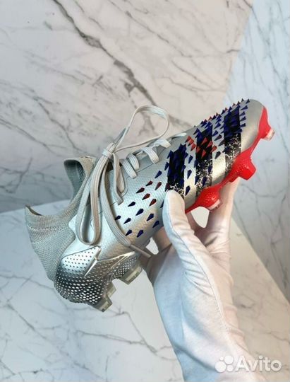 Футбольные бутсы nike puma adidas