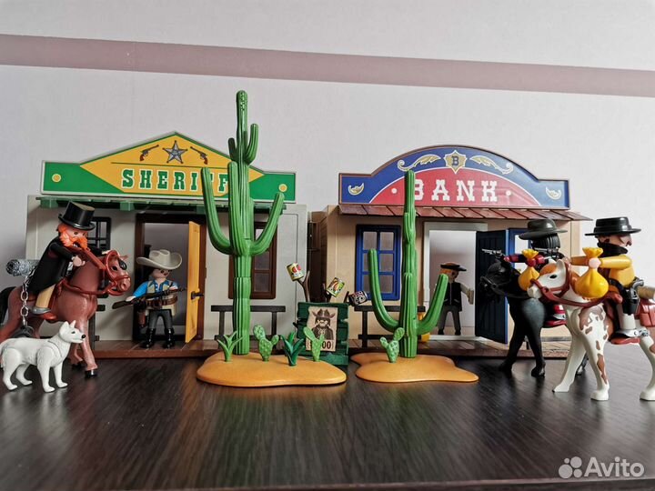 Playmobil Western 4398 + 5251 банк и офис шерифа