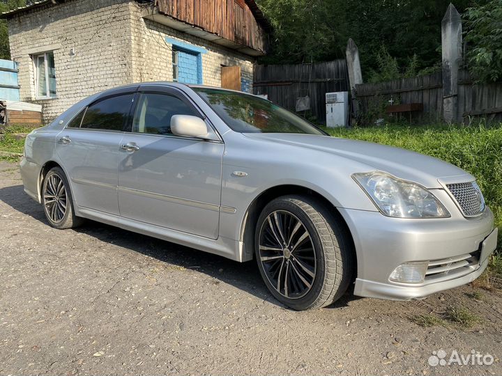 Toyota Crown 3.0 AT, 2005, 200 000 км