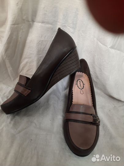 Обувь женская 38 размер