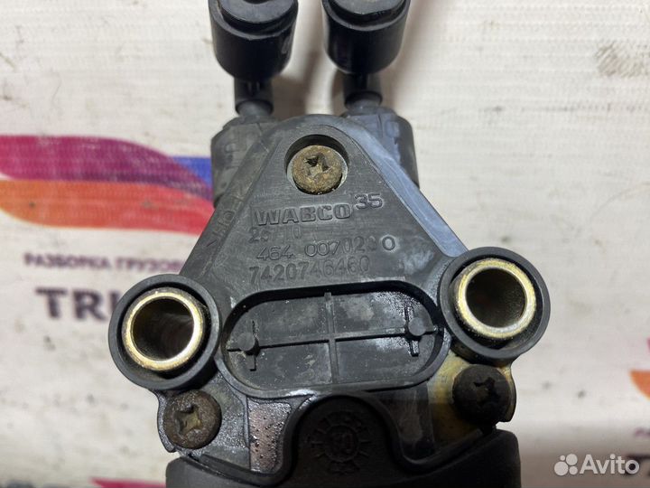 21321296 Кран уровня пола