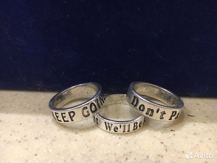 Кольцо Keep going, don, t panic, we, ll be alright