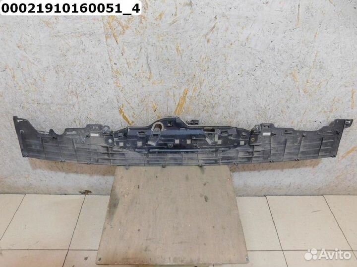 Toyota Land Cruiser 150 Накладка бампера заднего