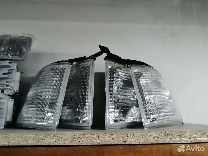 Поворотники передние белые Audi 80 Б4/Б3 (L/R)