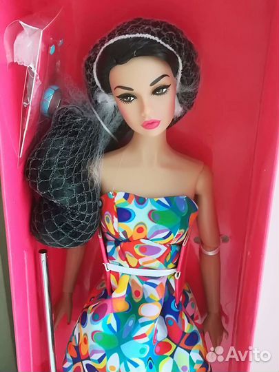 Poppy parker island time