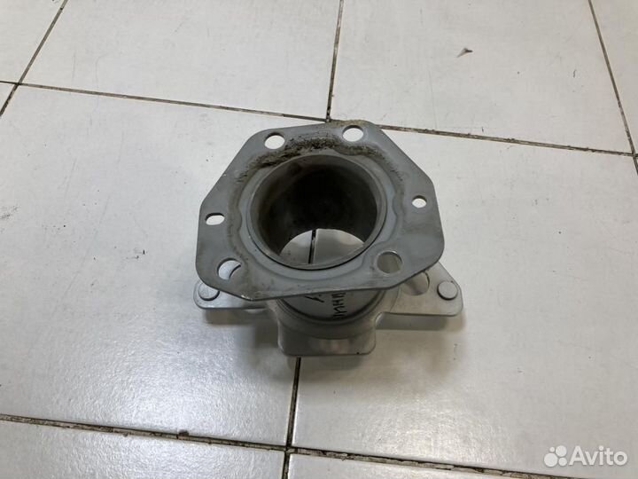 Кронштейн заднего бампера левый Infiniti M M25 M37