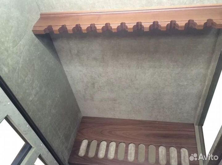 Сейф витрина с броне стеклом в дереве 