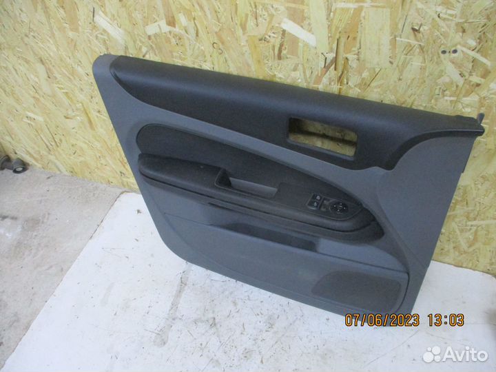 Обшивка двери Форд Фокус 2 хэтчбек,рестайлинг