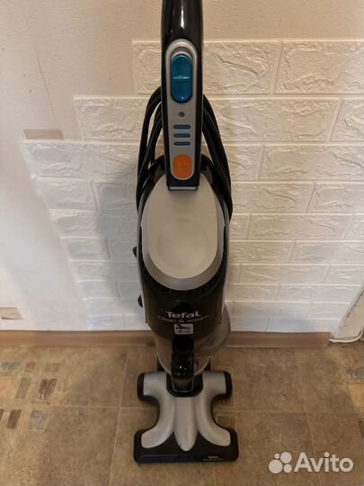 Вертикальный пылесос моющий