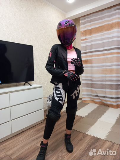 Женский шлем icon