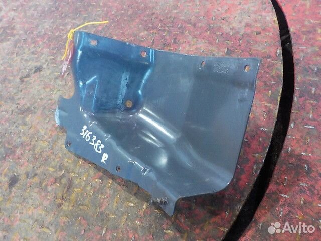 Кронштейн подножки верхней правой Scania