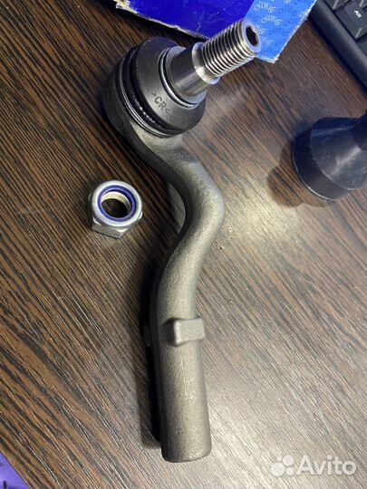 Наконечник рулевой левый swag 10710023