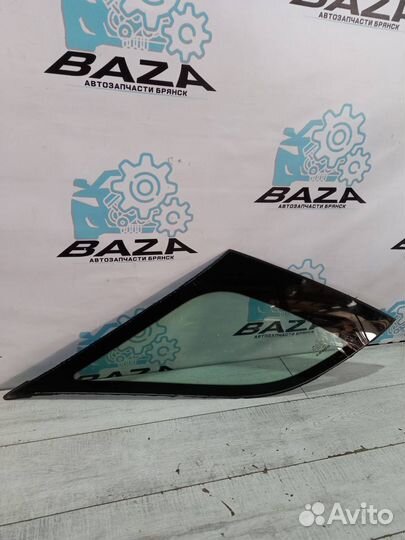 Форточка заднего правого крыла Mercedes W164 ML 32