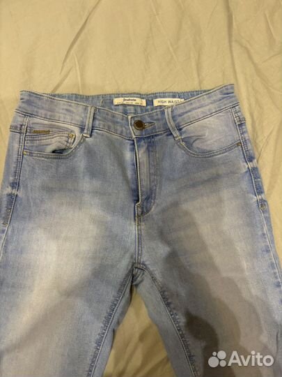 Джинсы stradivarius