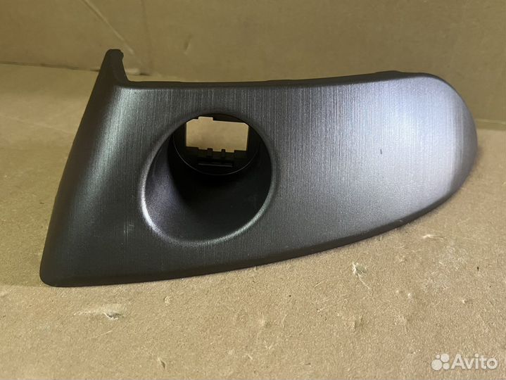 Накладка левая магнитолы Toyota rav4 30 Рестайл