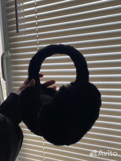 Меховые наушники