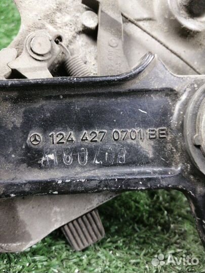 Педаль стояночного тормоза Mercedes-Benz E-Class