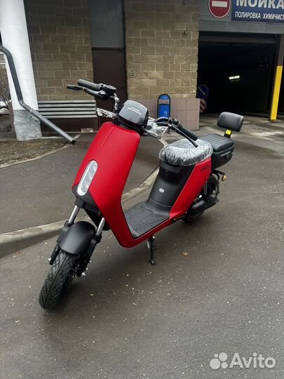 Электроскутер Honda