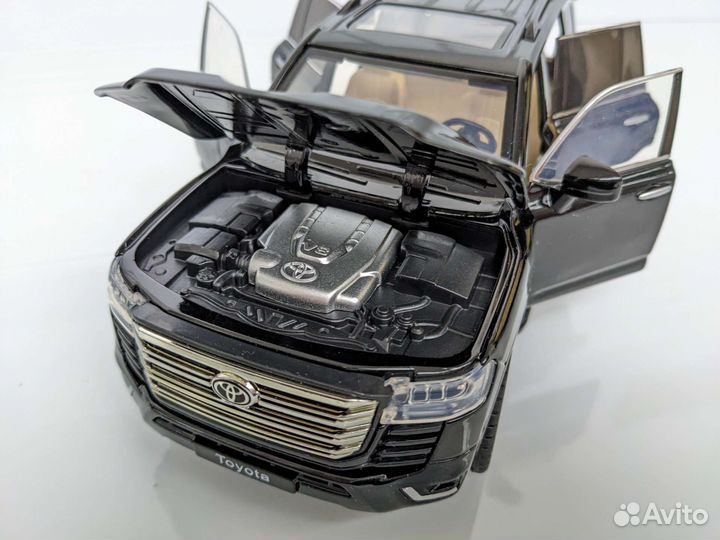 Модель автомобиля Toyota Land Cruiser 300