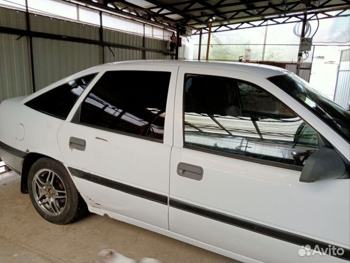 Opel Vectra, 1989
