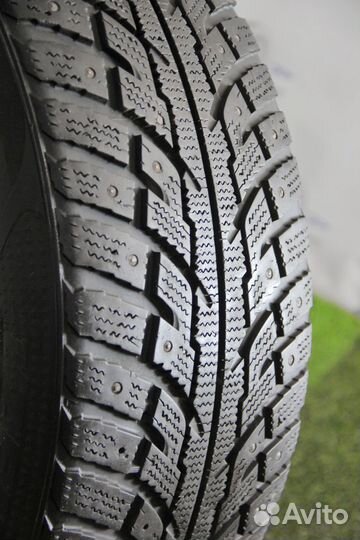 Kumho I'Zen RV Stud KC16 225/55 R18 102T